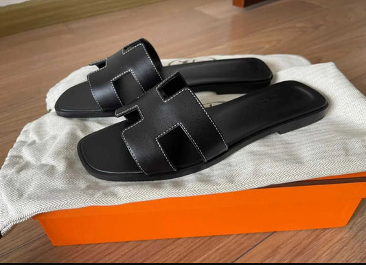 Hermès Oran Sandal -Black Leather