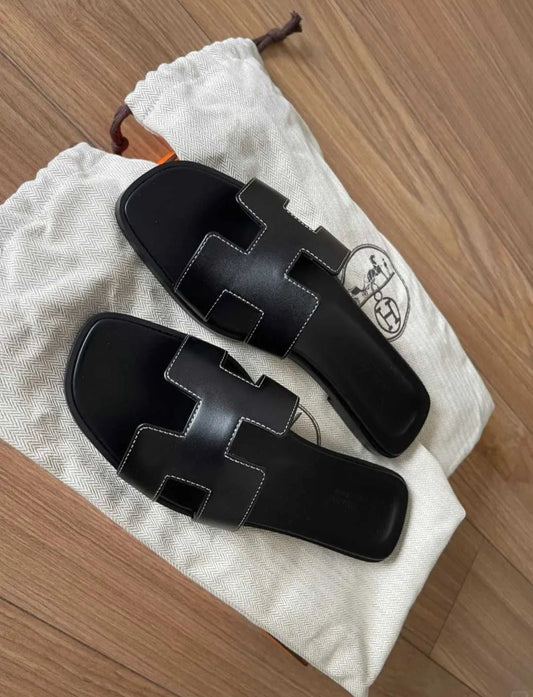 Hermès Oran Sandal -Black Leather